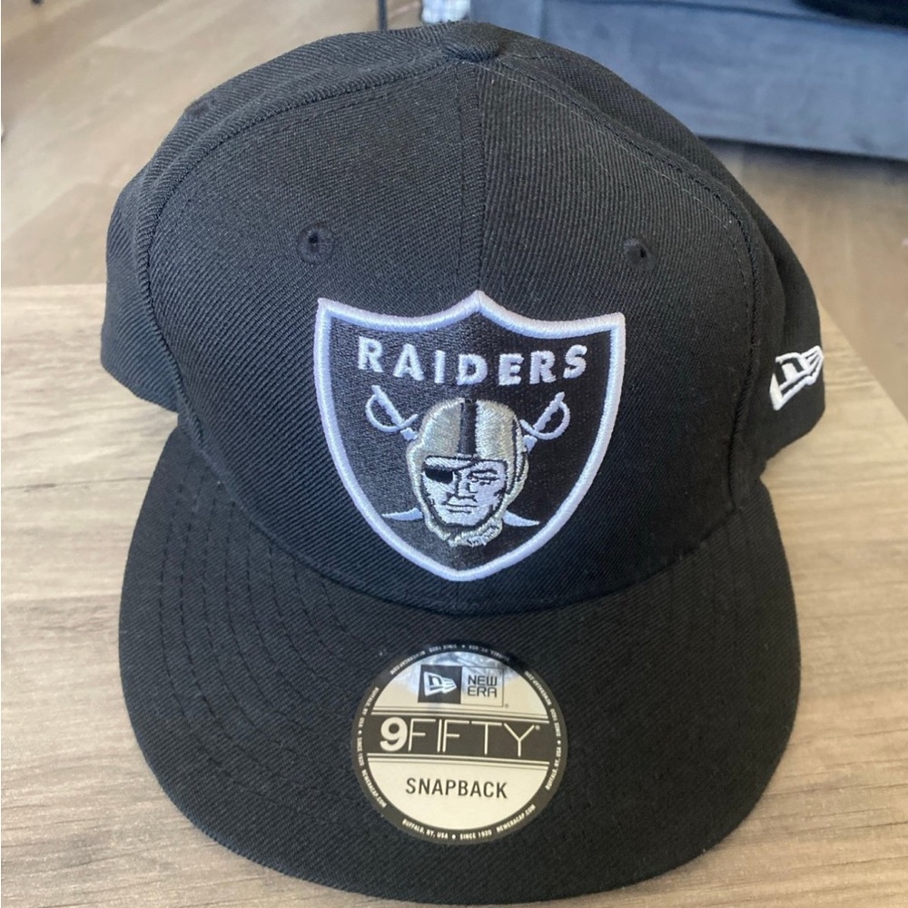 New Era Black Raiders Cap
